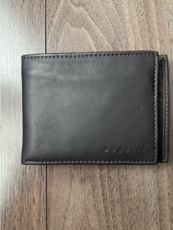 Bugatti Other - Bugatti Black Leather Money Clip Wallet